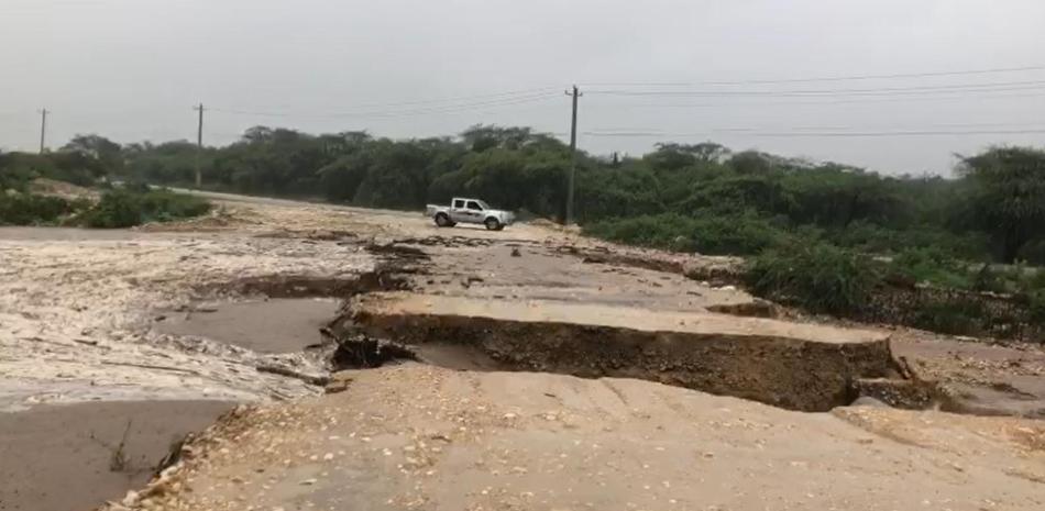 Las fuertes lluvias que han afectado la región suroeste provocaron inundaciones en algunos puntos de la zona./ Fuente: Listín Diario