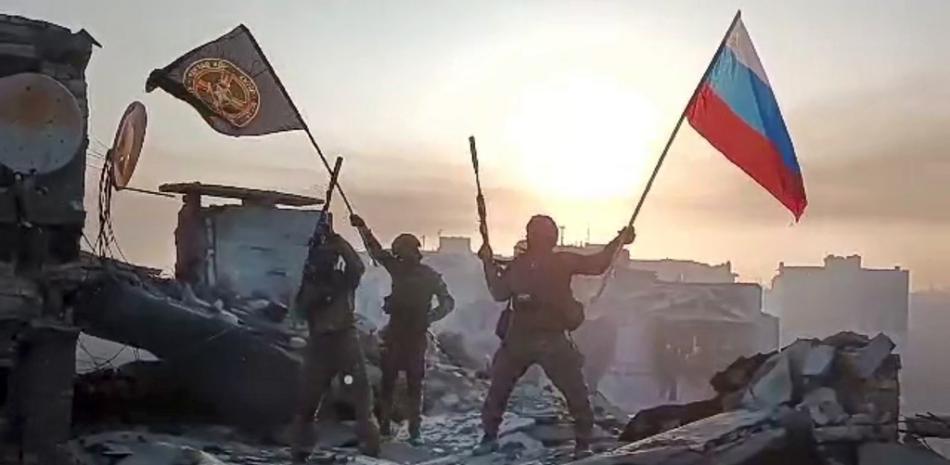 En esta captura tomada de un video publicado por Prigozhin Press Service el sábado 20 de mayo de 2023
