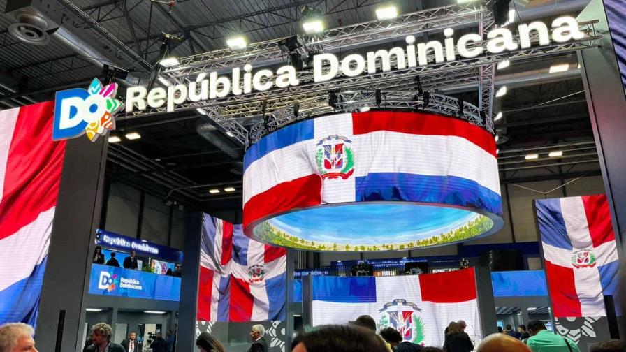 Fitur constituye un espacio relevante para los profesionales del sector turístico del país. En la imagen, el pabellón de la República Dominicana en la feria de enero de 2024. (ARCHIVO)