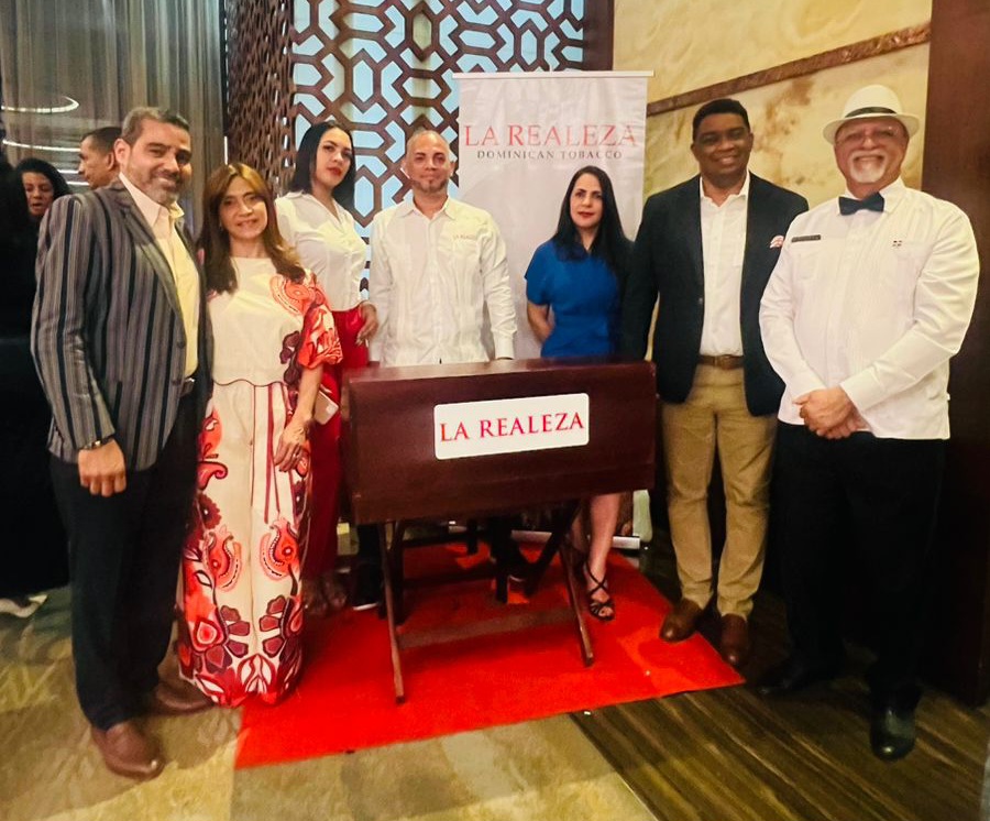 La Realeza Dominican Tobacco participa como patrocinador oficial en la  Semana de Francia 2025